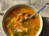 Зимний суп из фасоли с овощами